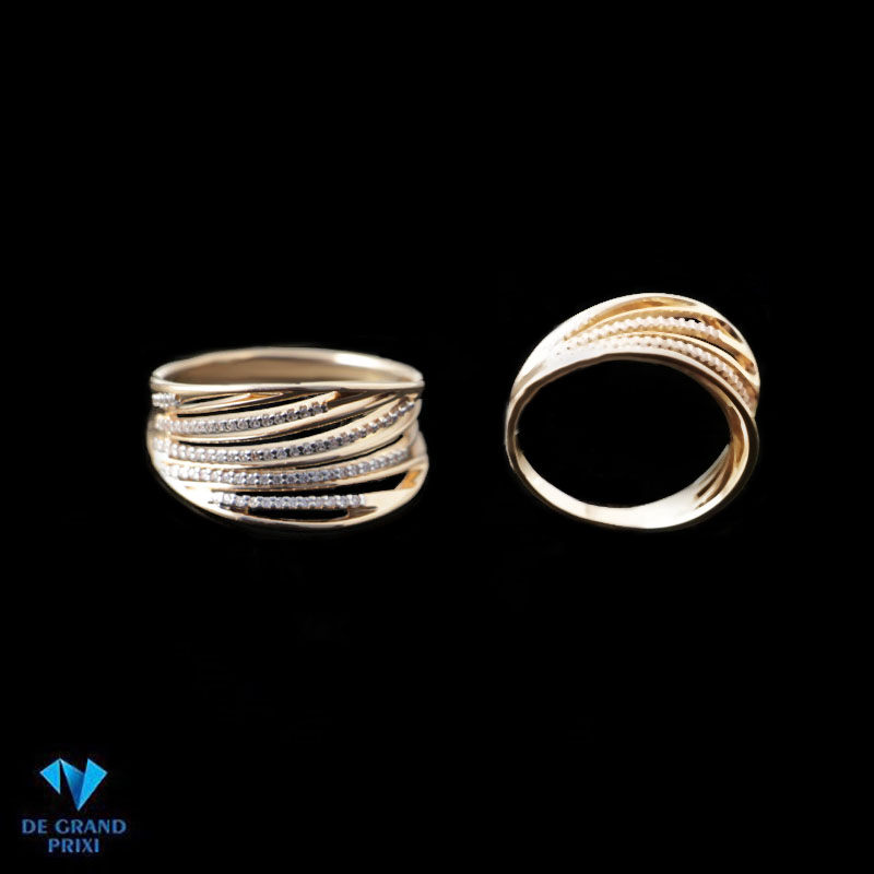 Кольцо золотое с фианитами