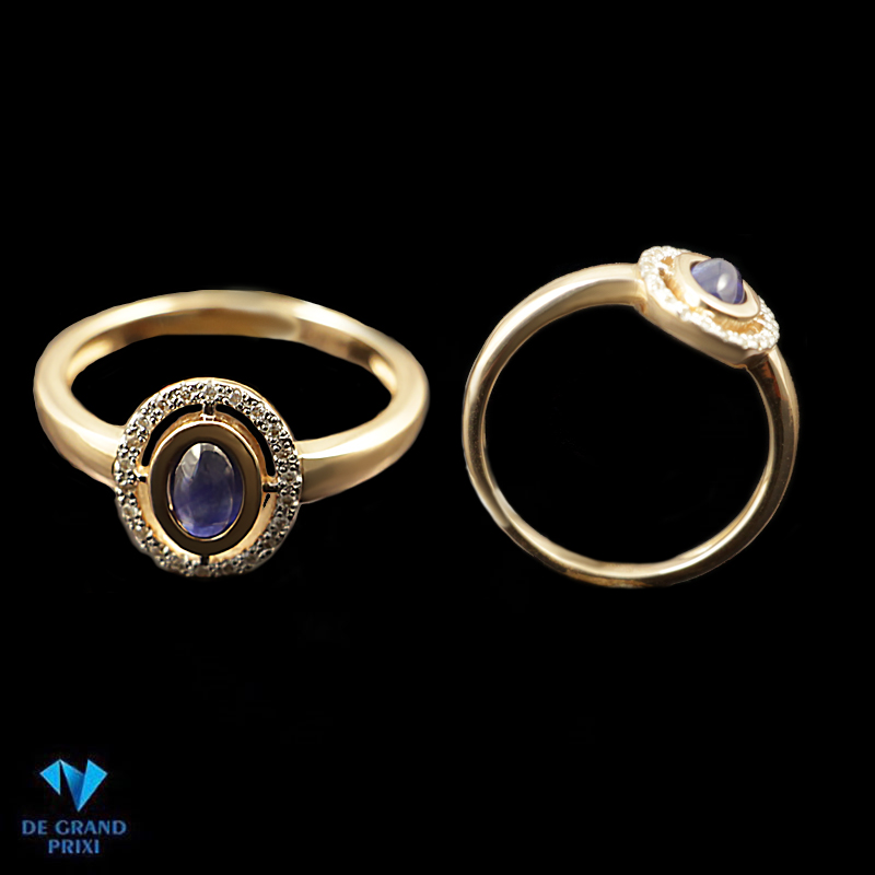 Кольцо золотое с сапфиром и бриллиантами