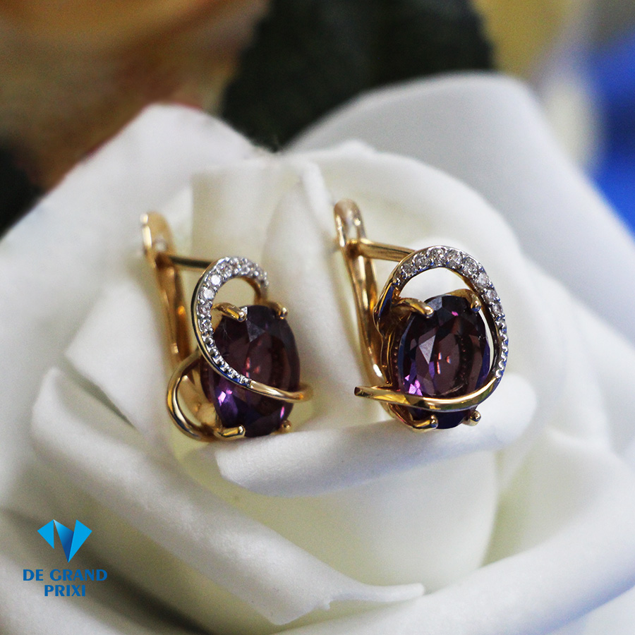 Серьги золотые с александритом и фианитами