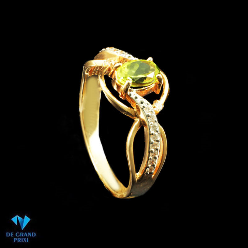 Кольцо золотое с хризолитом